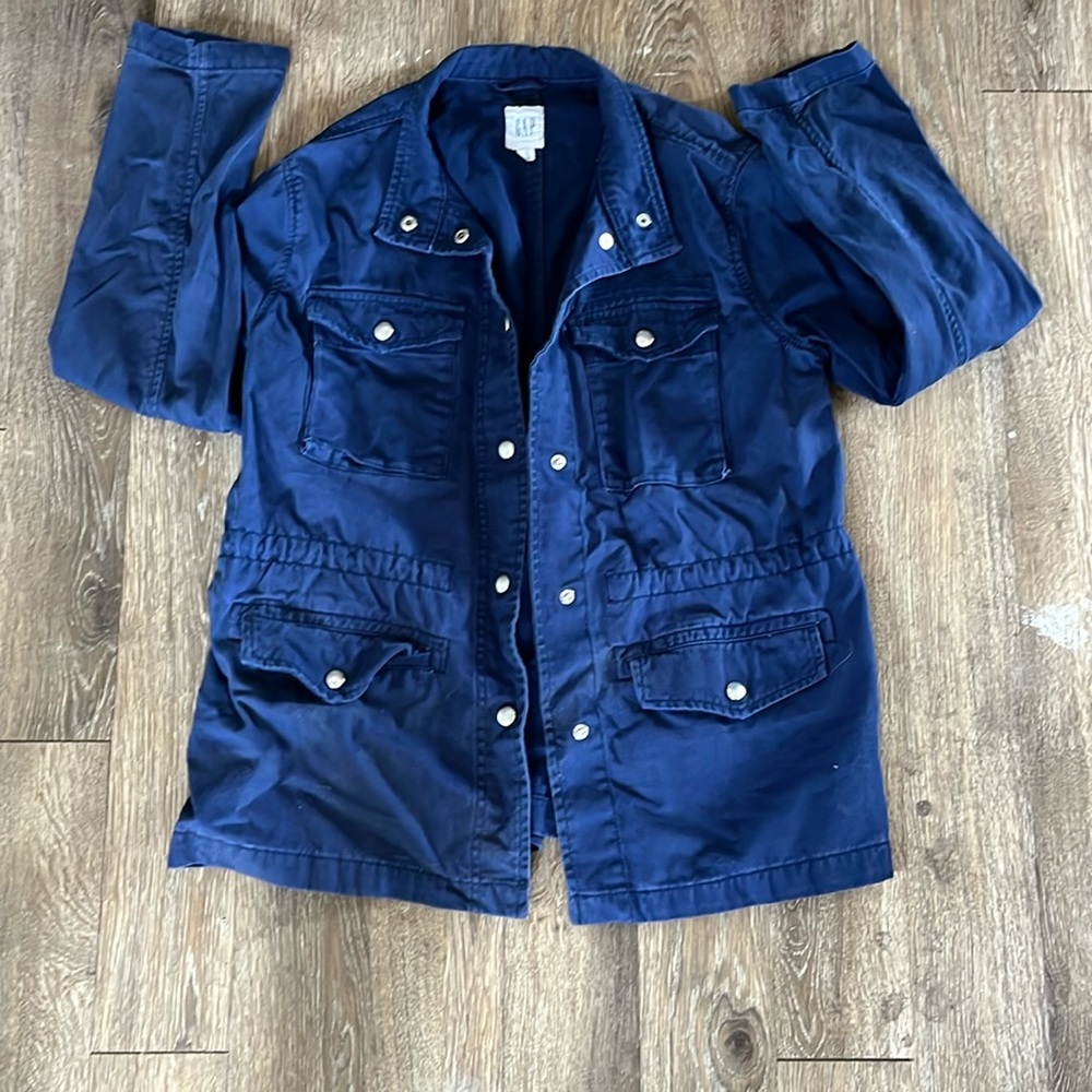4/$20🥳 GAP women’s jacket size Small